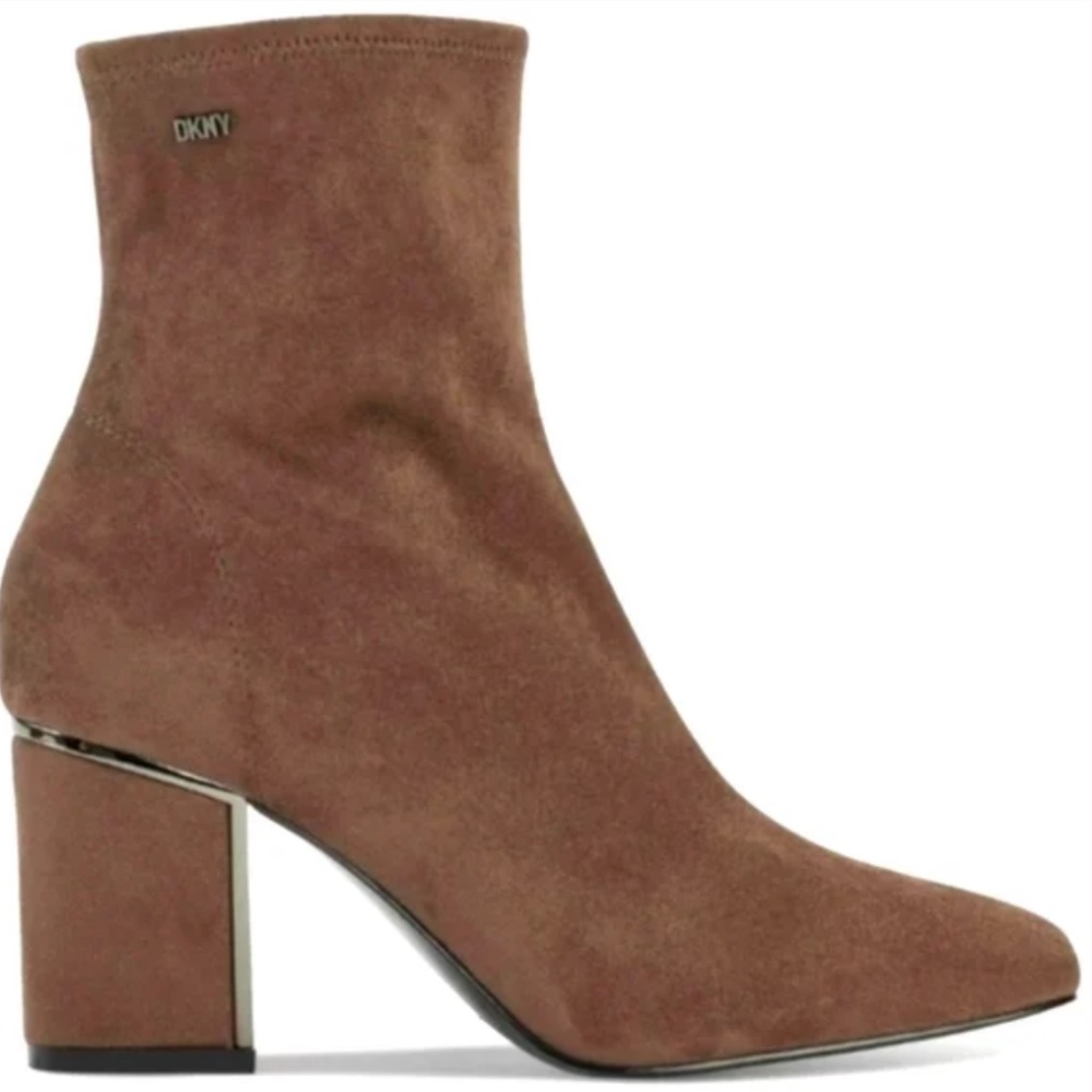 NIB DKNY Cavale Stretch Ankle Booties Size 9 Tan
